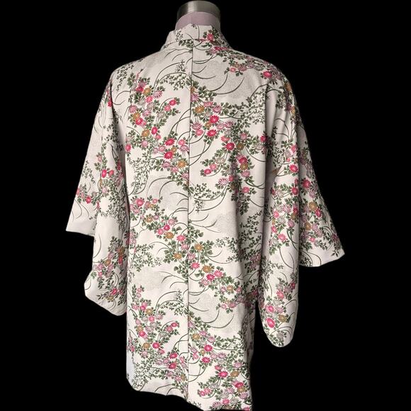 PERFECT Amazing, Perfect Condition Short Authentic Silk Kimono One Size - Picture 2 of 9